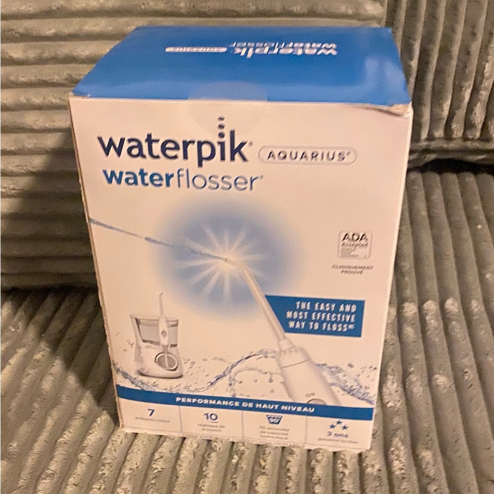 Waterpik Aquarius Water Flosser Professional White New In Box Sealed